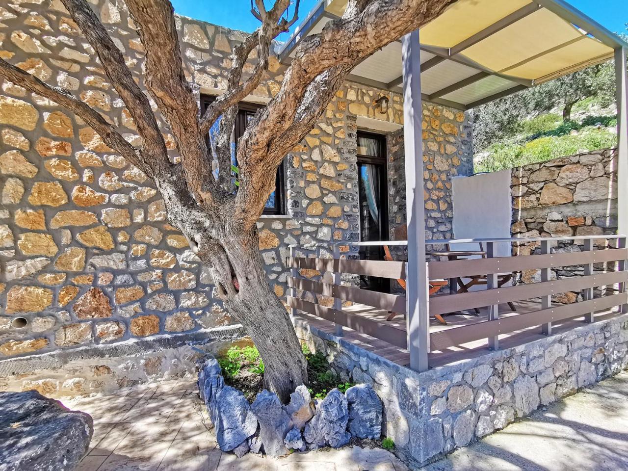 Souda Bay Cottage プラキアス エクステリア 写真