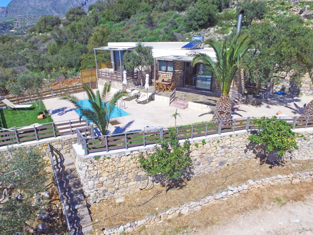 Souda Bay Cottage プラキアス エクステリア 写真